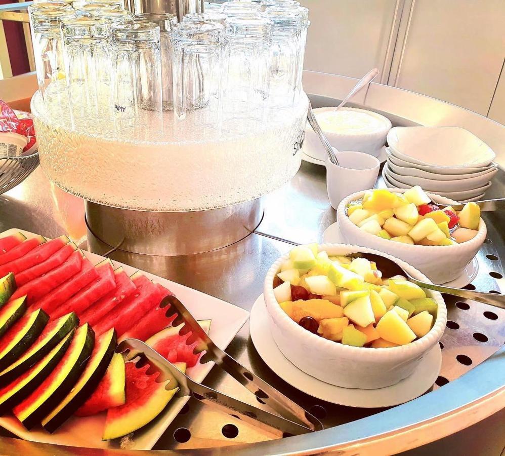 Hotel Krone Königsbrunn Zewnętrze zdjęcie