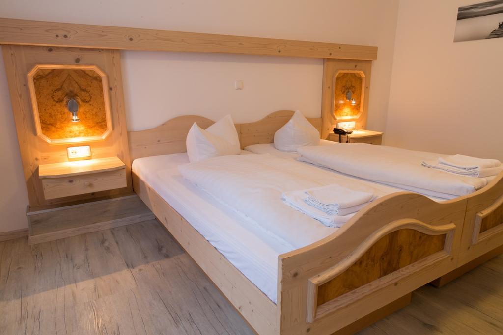 Hotel Krone Königsbrunn Pokój zdjęcie